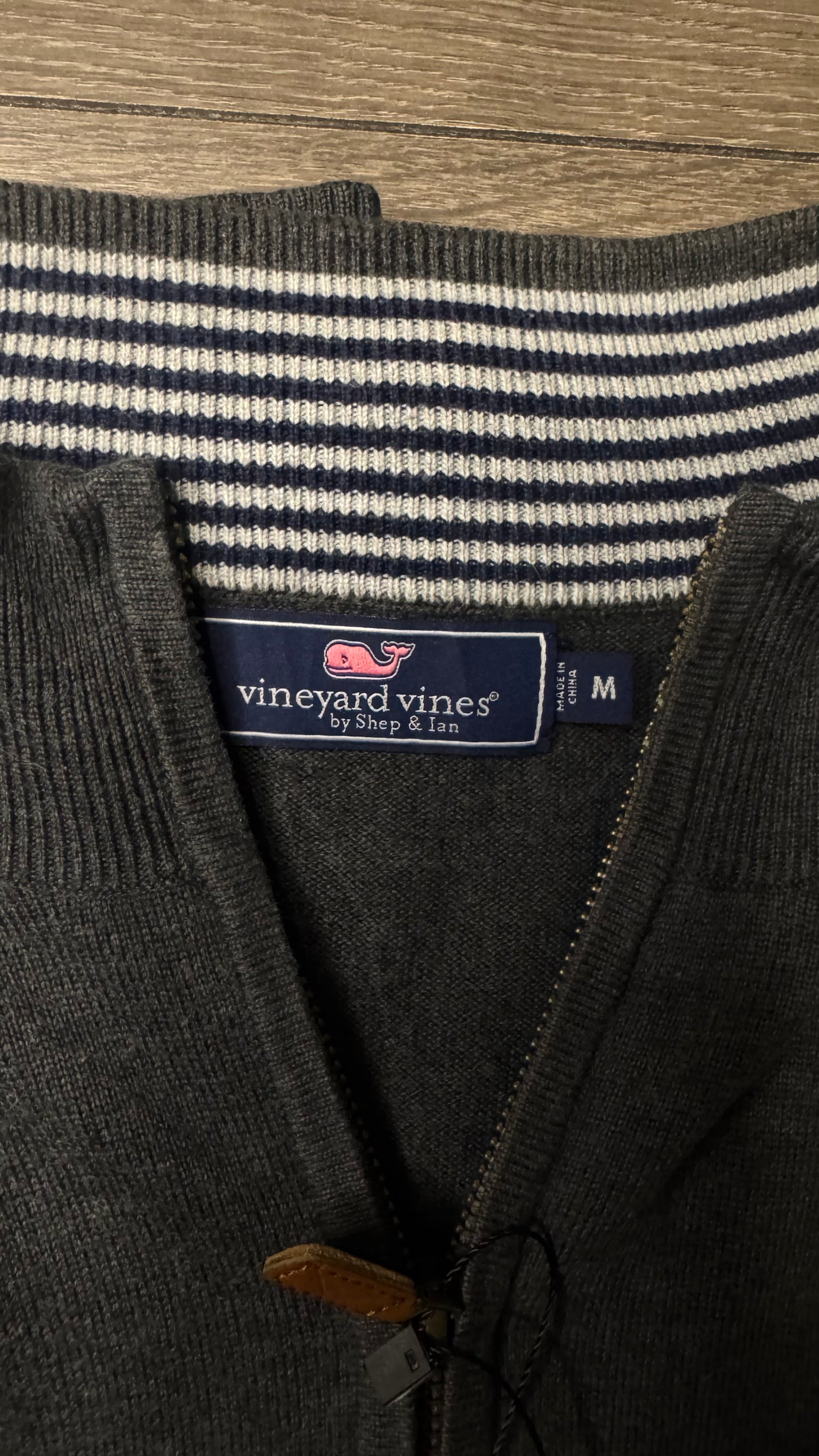SUÉTER VINEYARD VINES