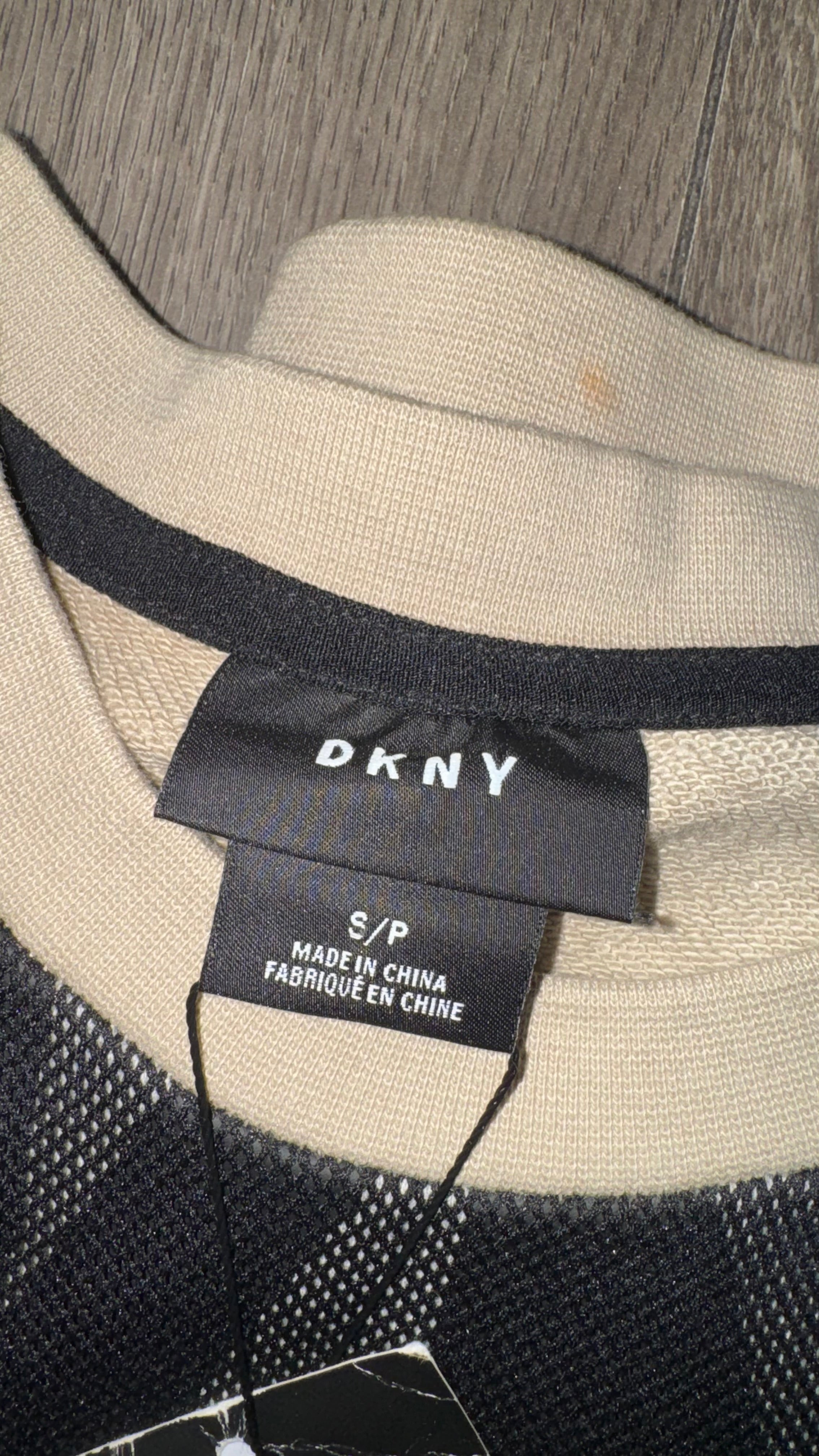 SUÉTER DKNY