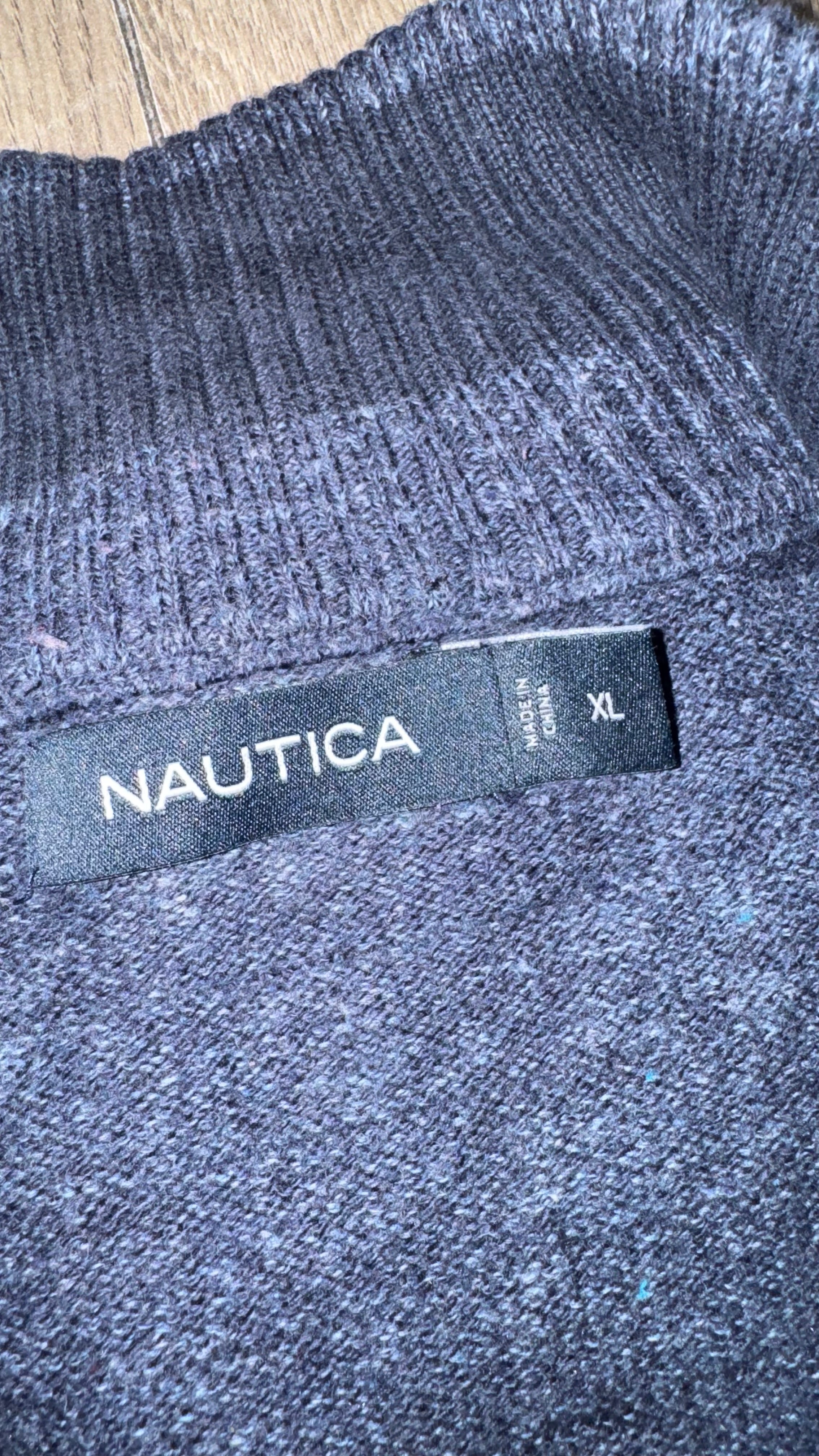 SUÉTER NÁUTICA