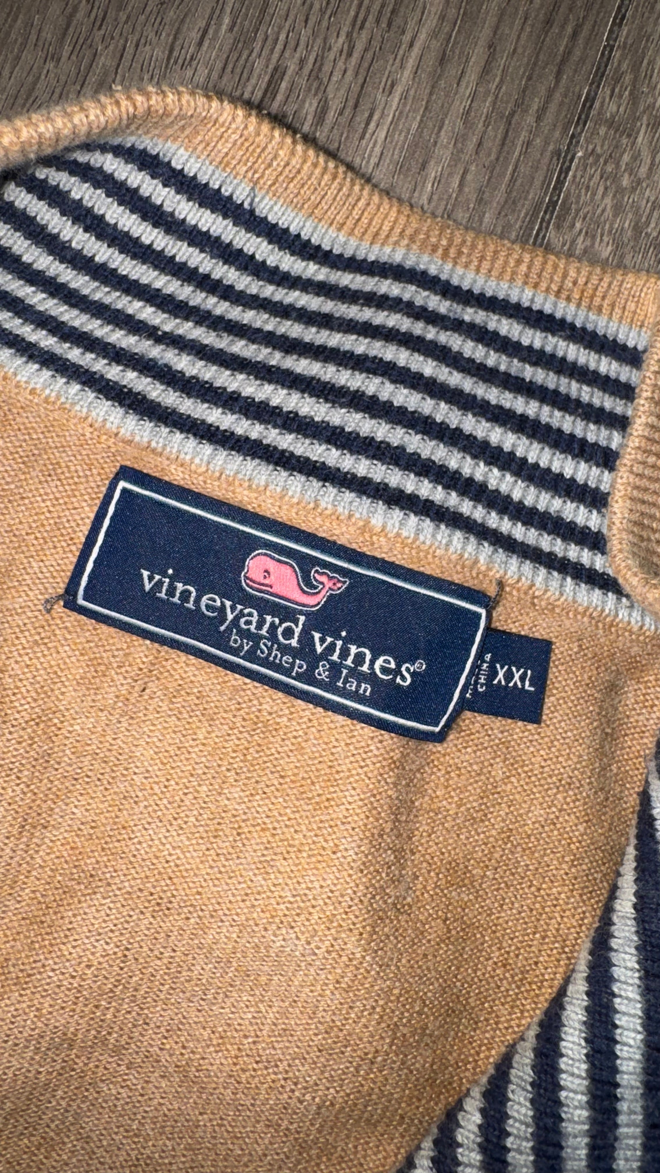 SUÉTER VINEYARD VINES