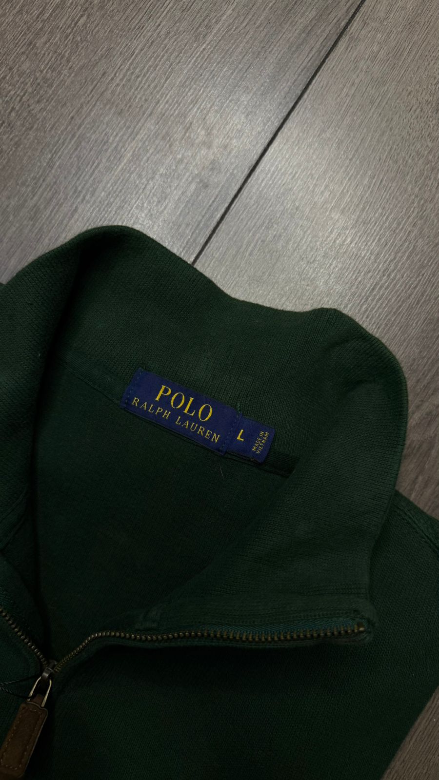 L SUÉTER POLO