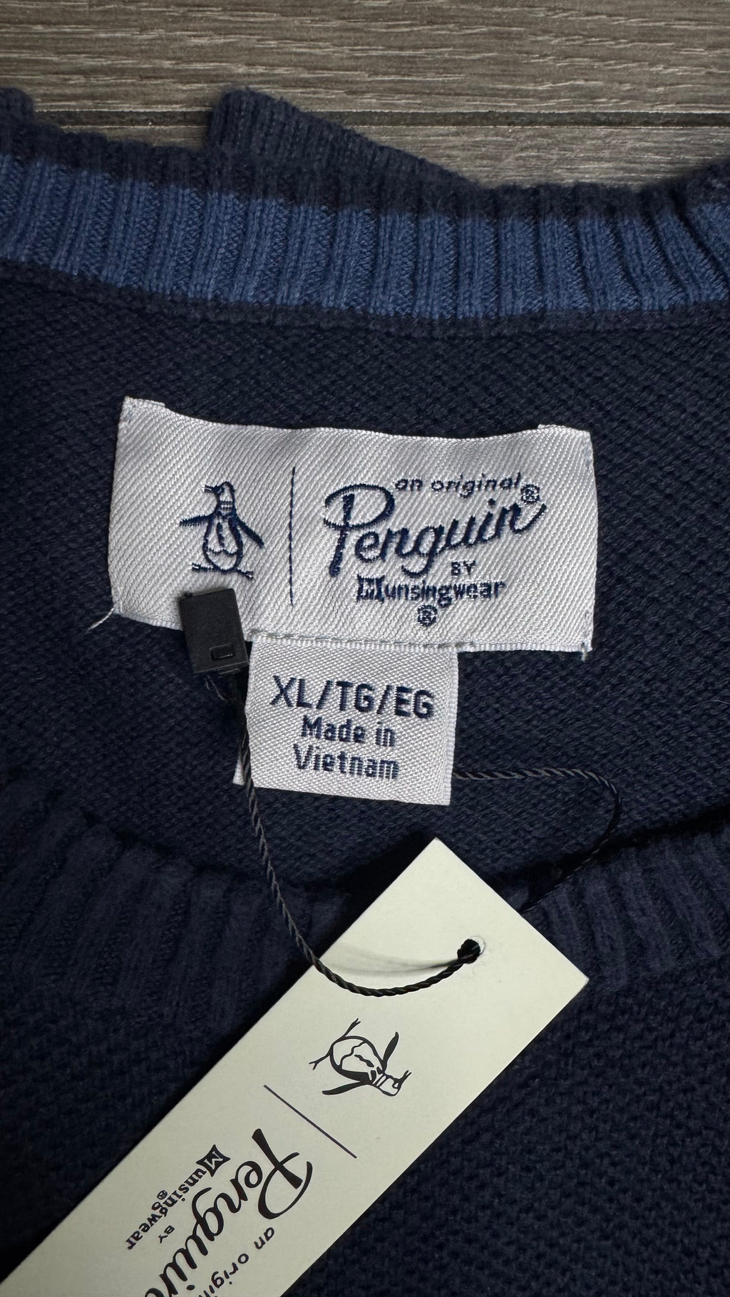 SUETER PENGUIN