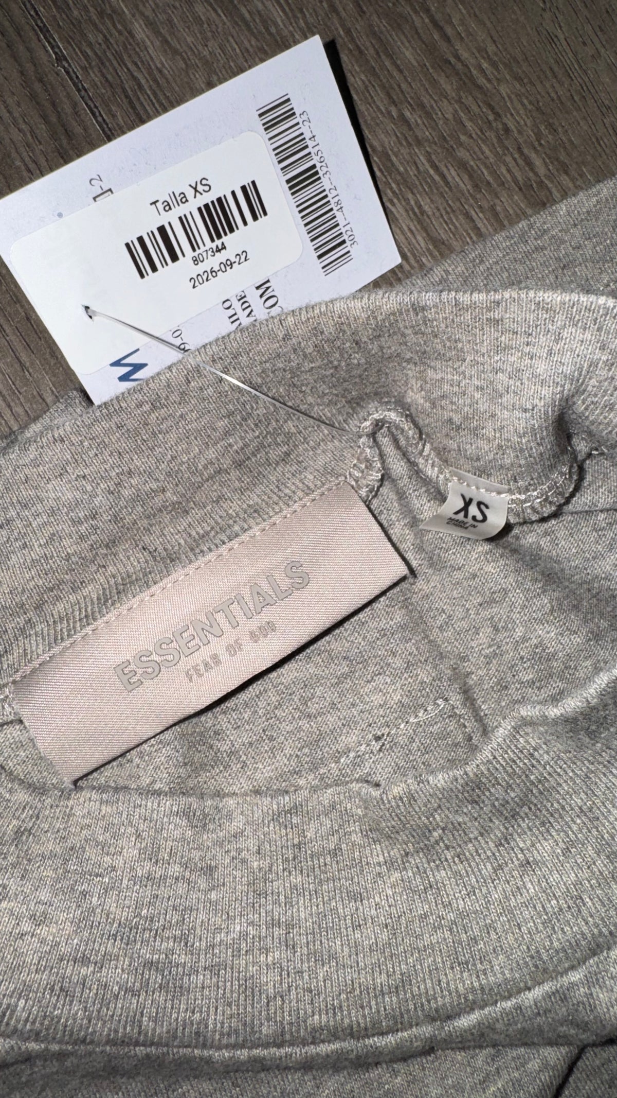 PLAYERA ESSENTIALS
