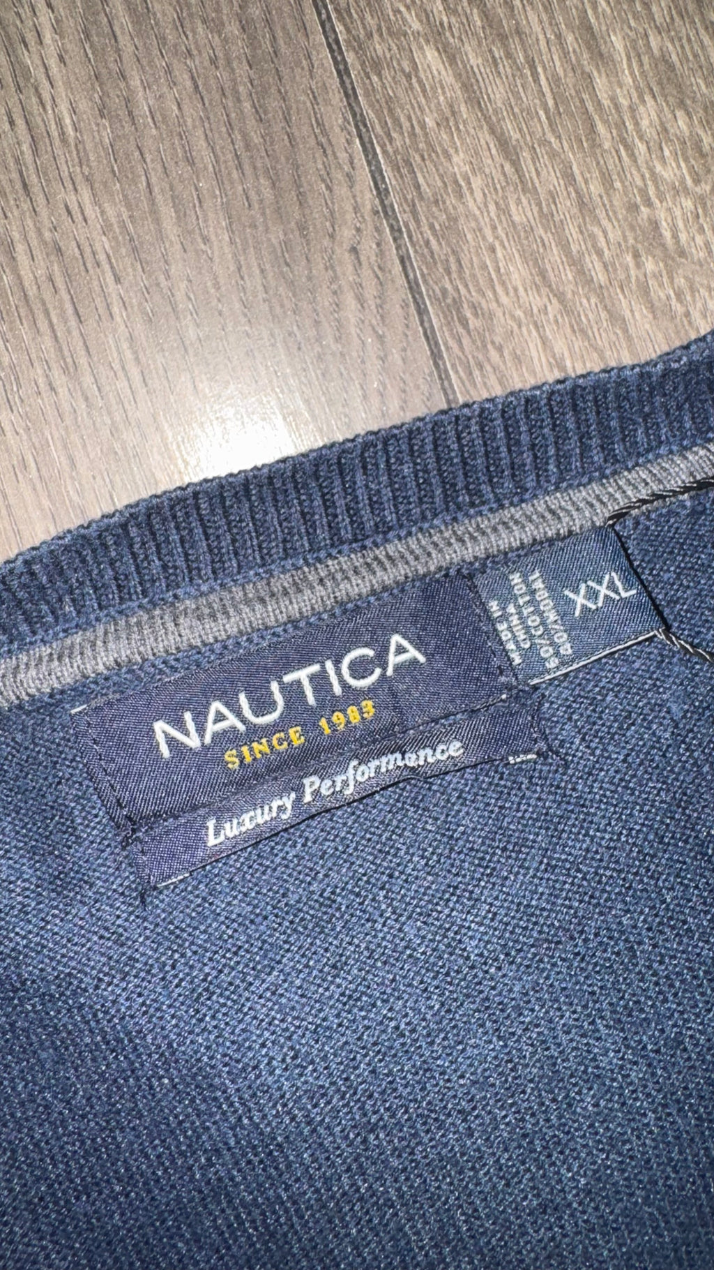 SUÉTER NÁUTICA
