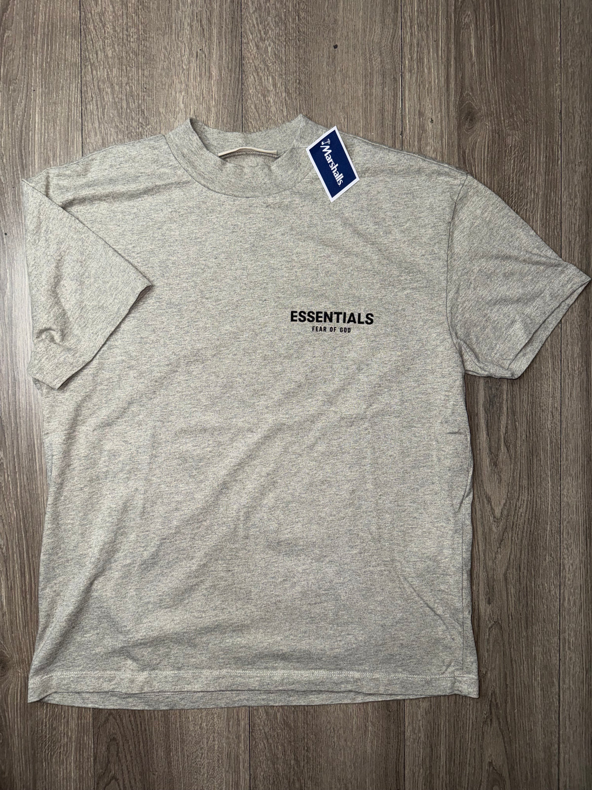 PLAYERA ESSENTIALS