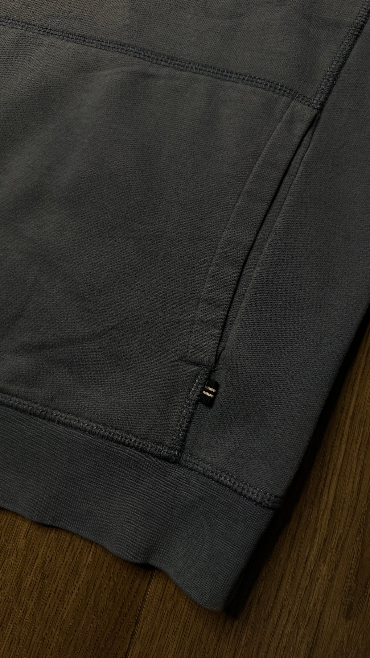 SUETER VINEYARD VINES