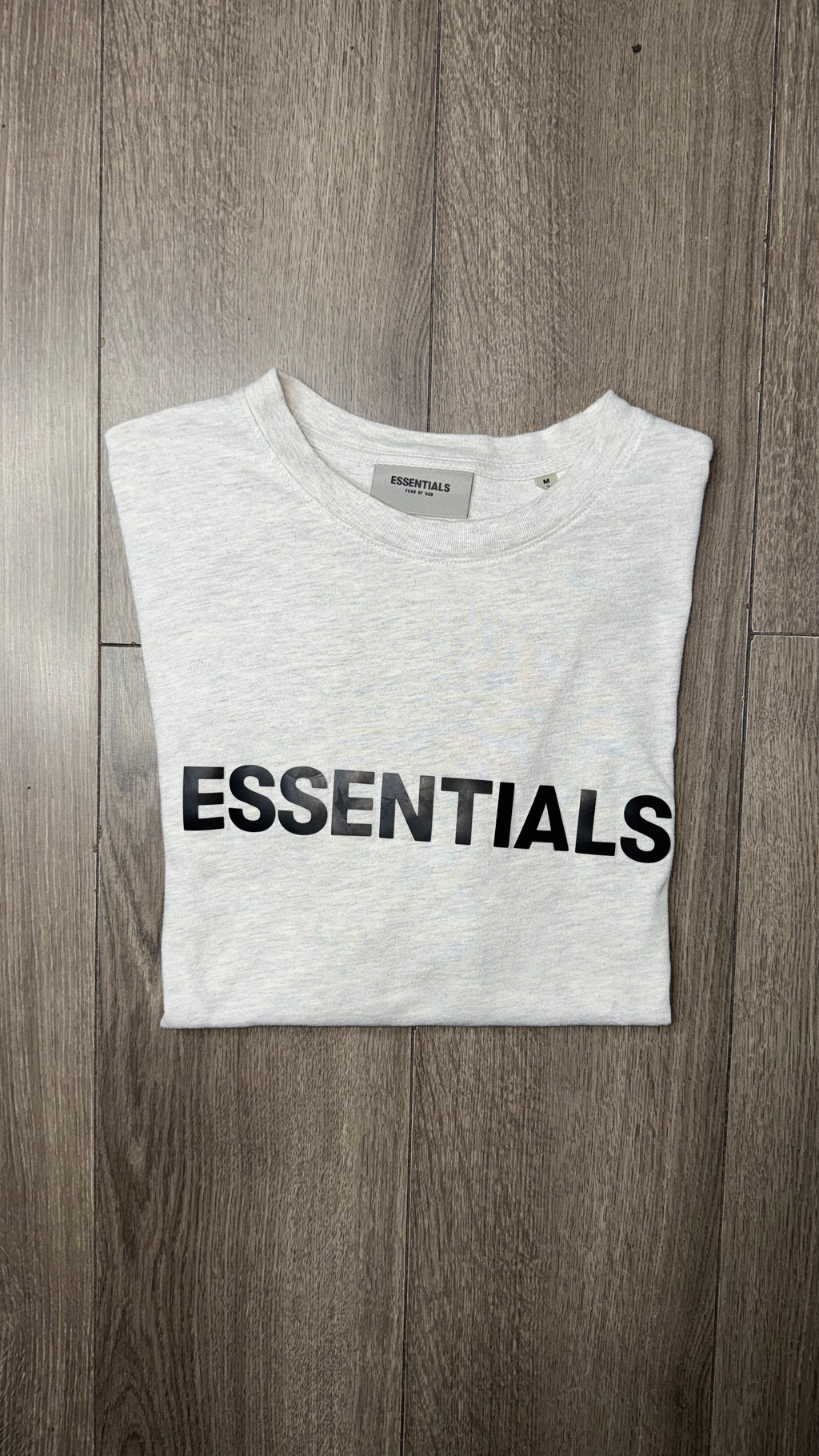 PLAYERA ESSENTIALS