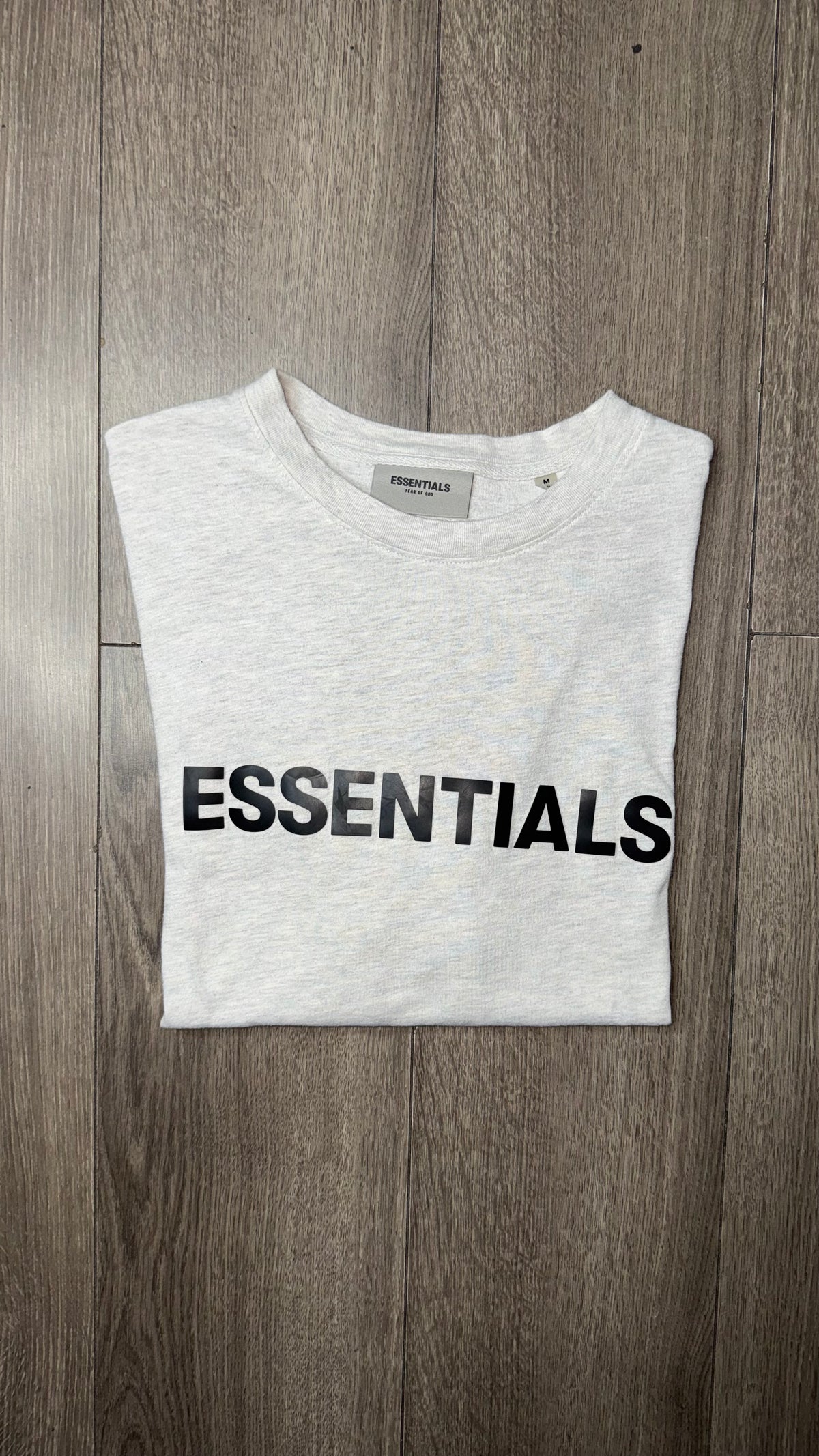 PLAYERA ESSENTIALS