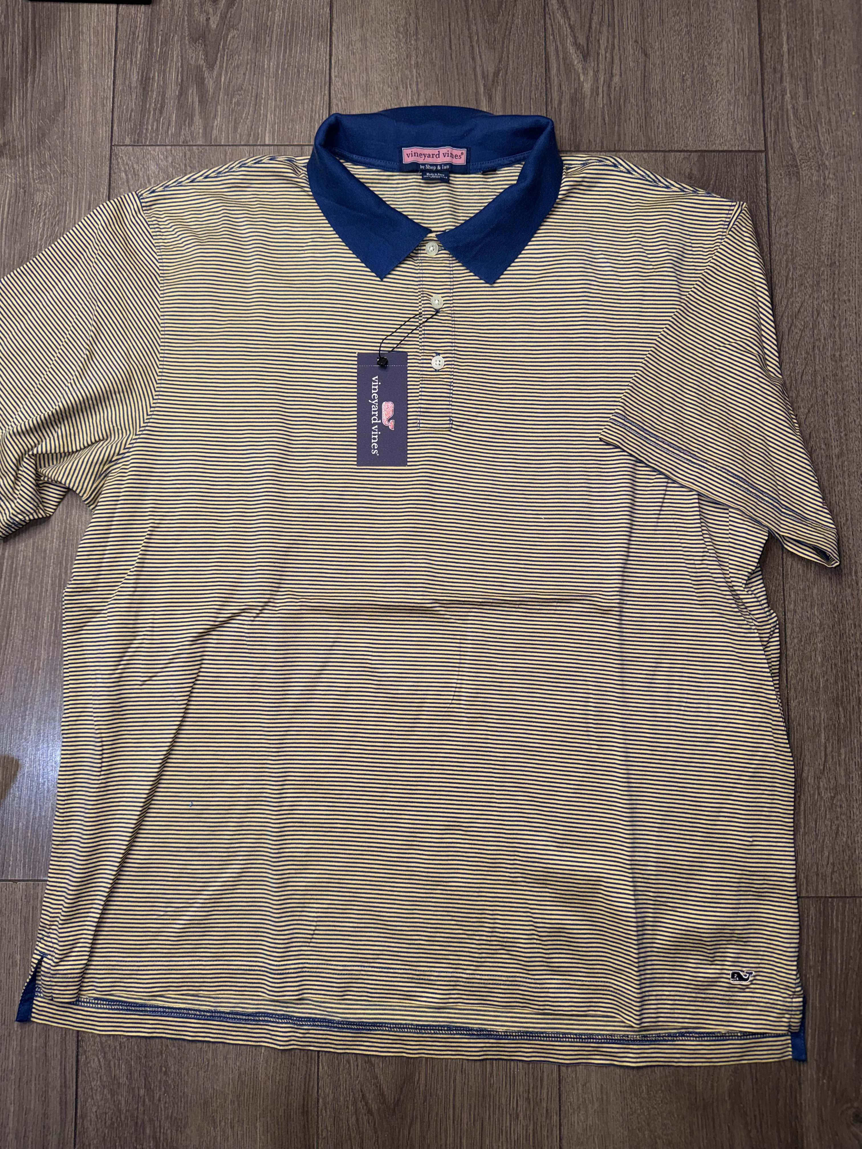 PLAYERA VINEYARD VINES