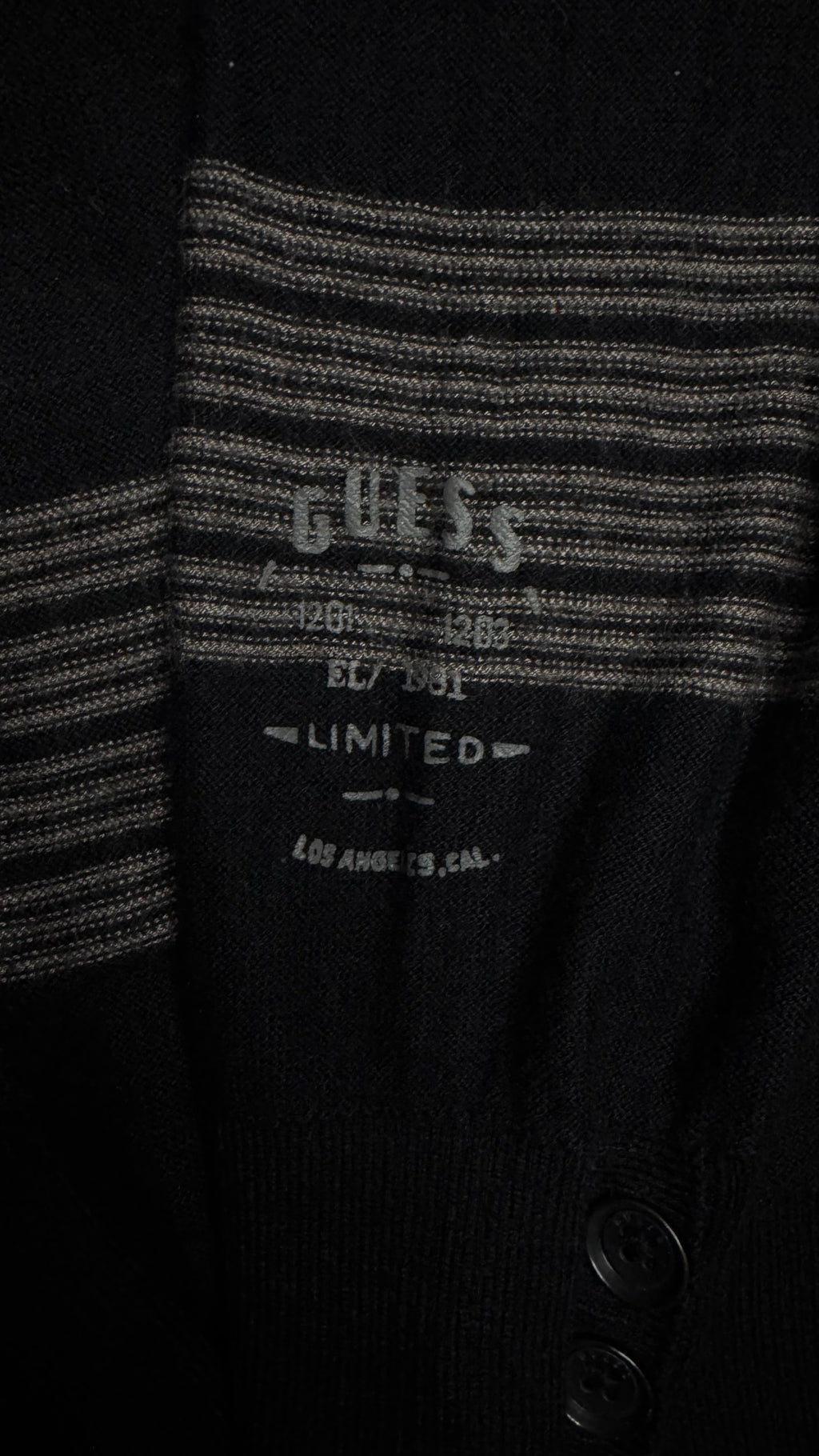 SUÉTER GUESS