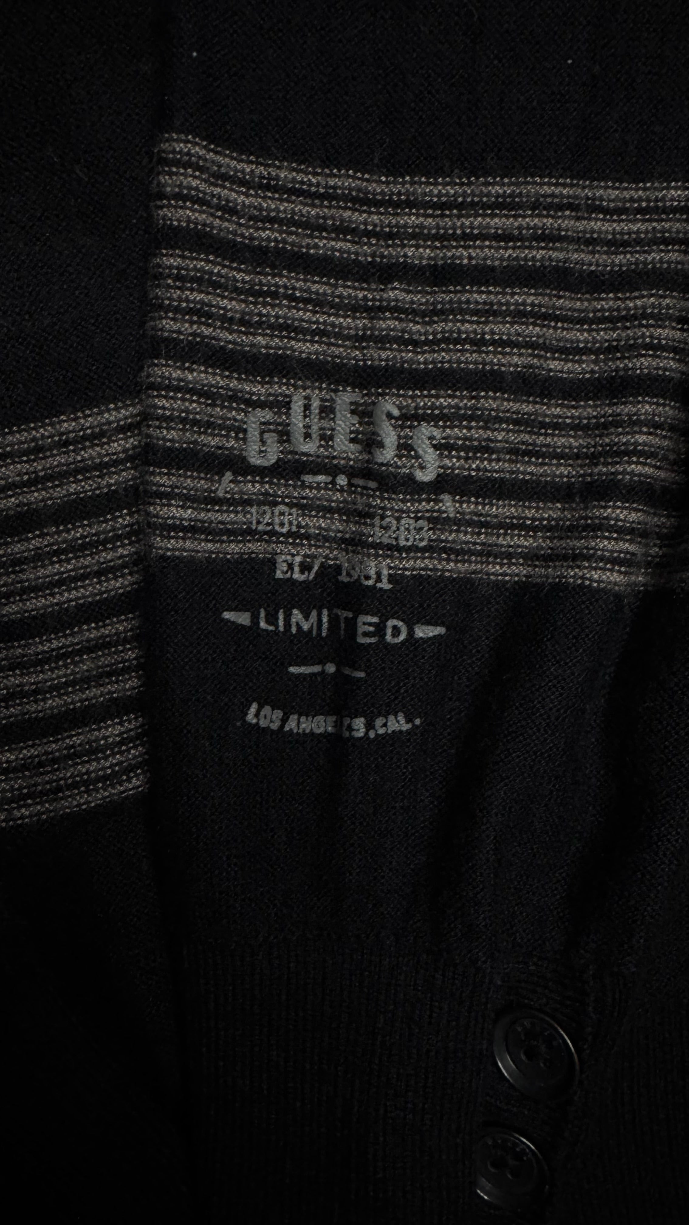 SUÉTER GUESS