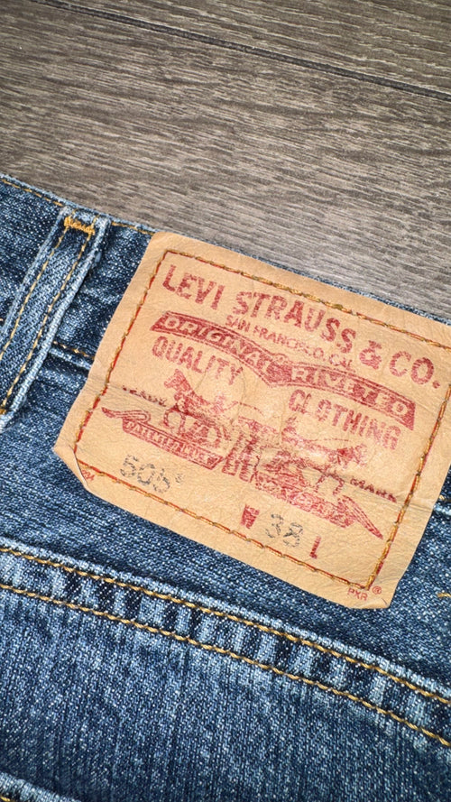 BERMUDA LEVIS