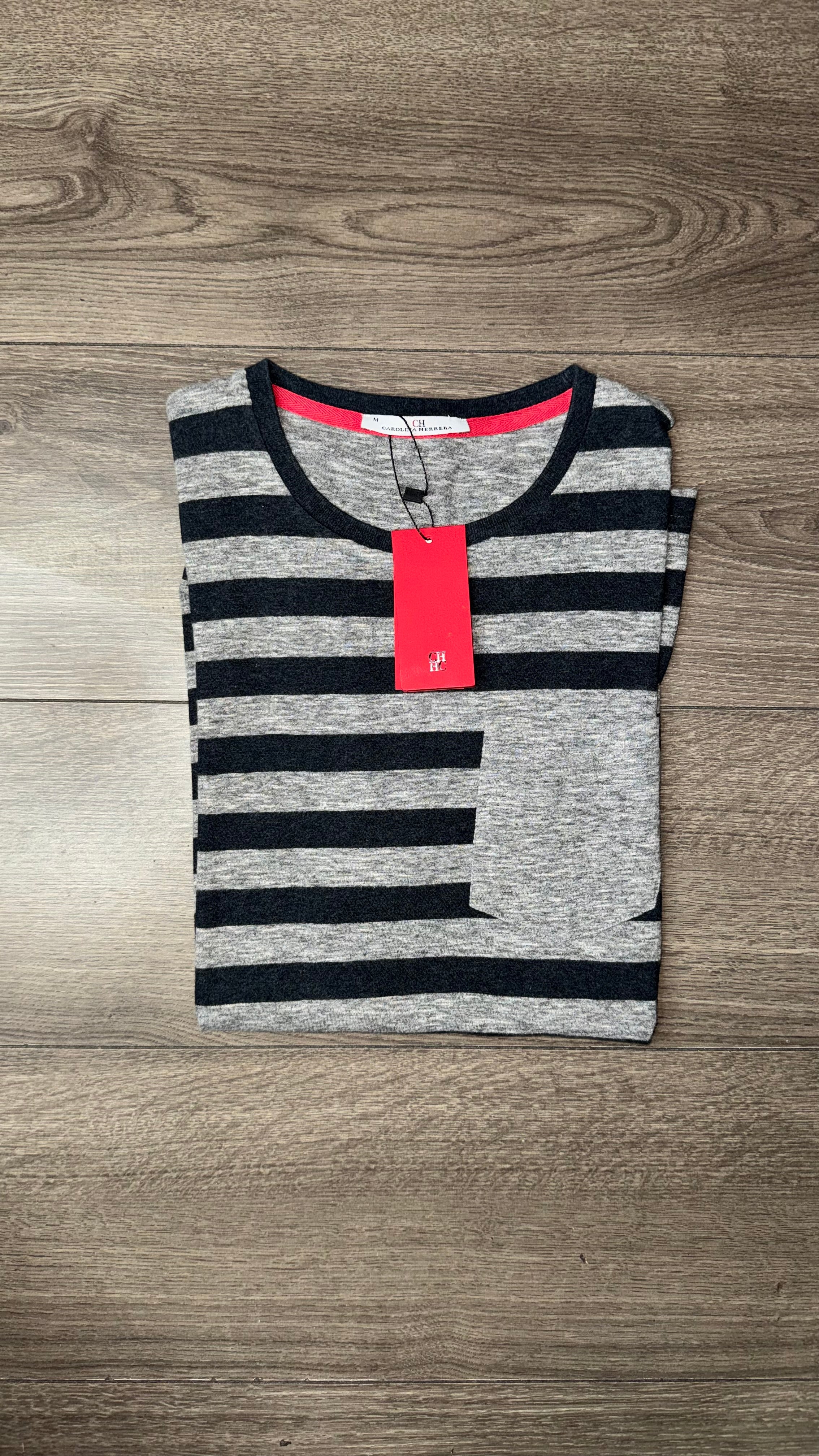 PLAYERA CAROLINA HERRERA