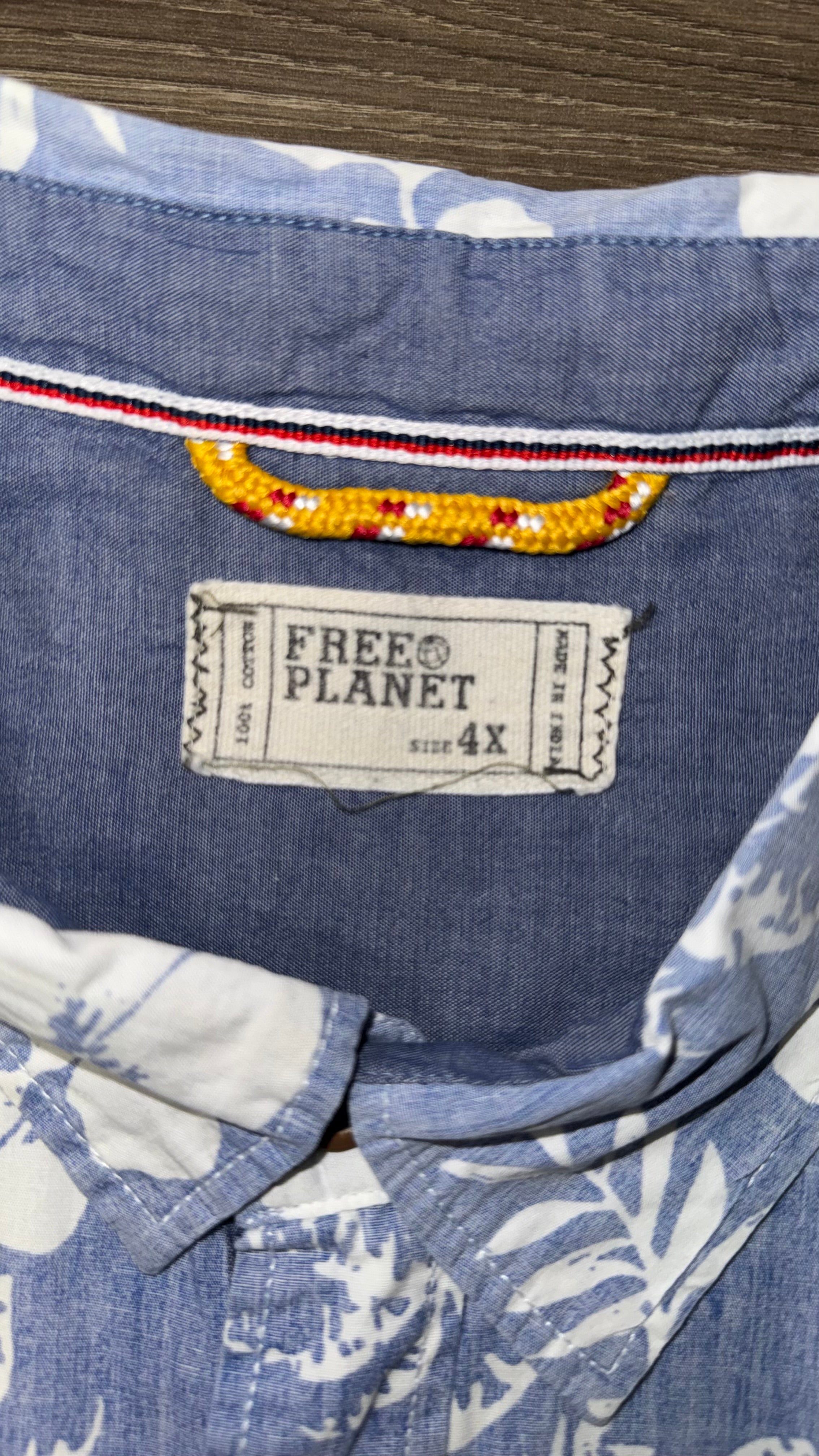 PLAYERA FREE PLANET