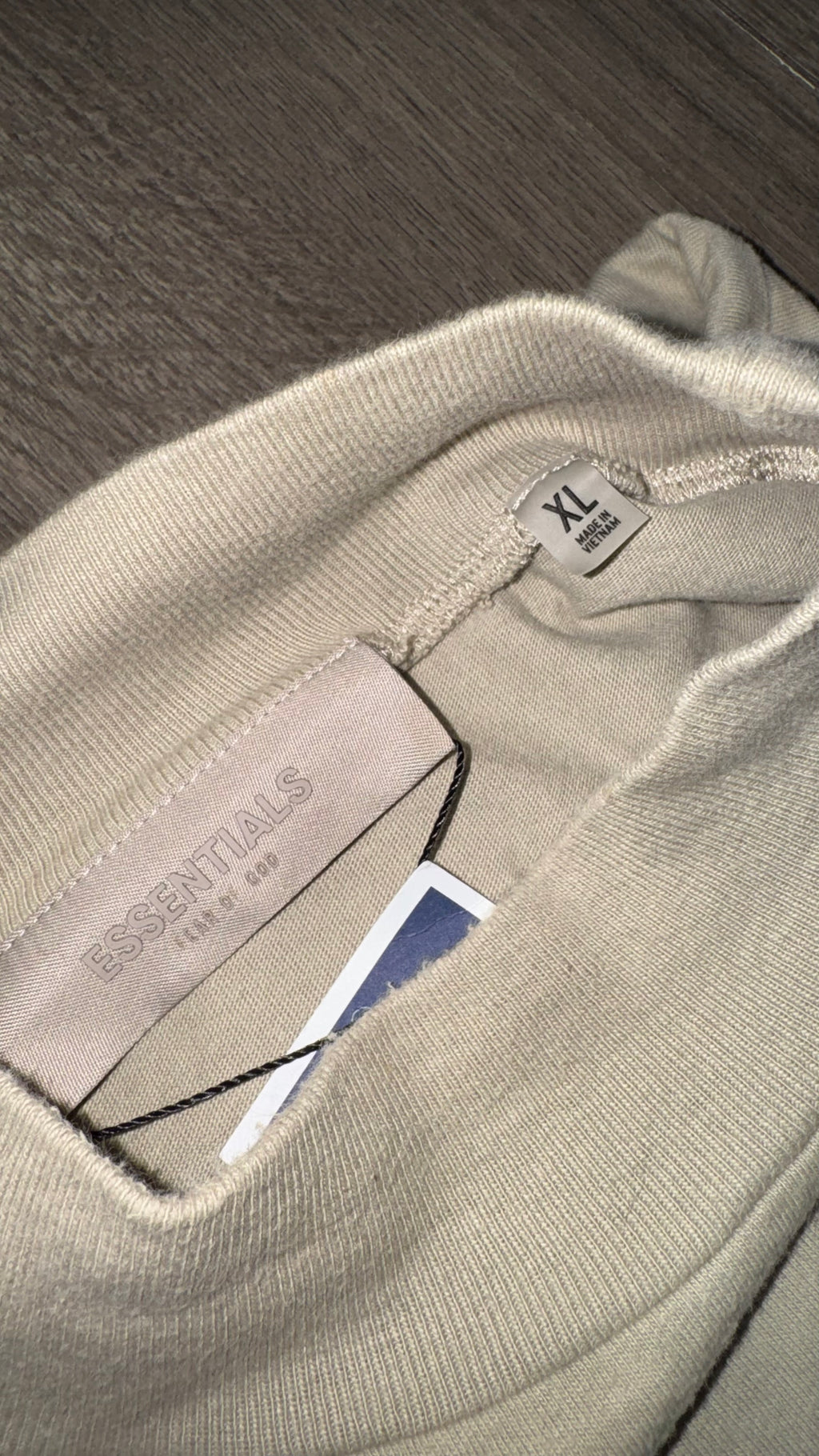 SUÉTER ESSENTIALS