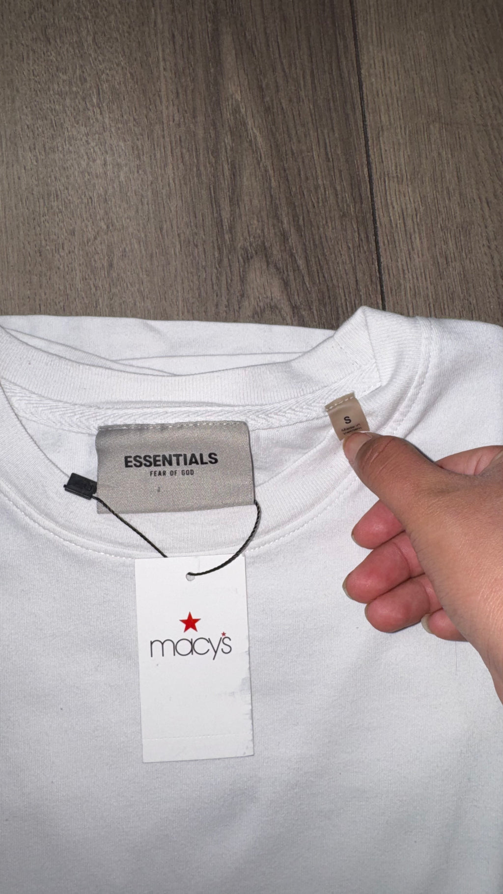 PLAYERA ESSENTIALS