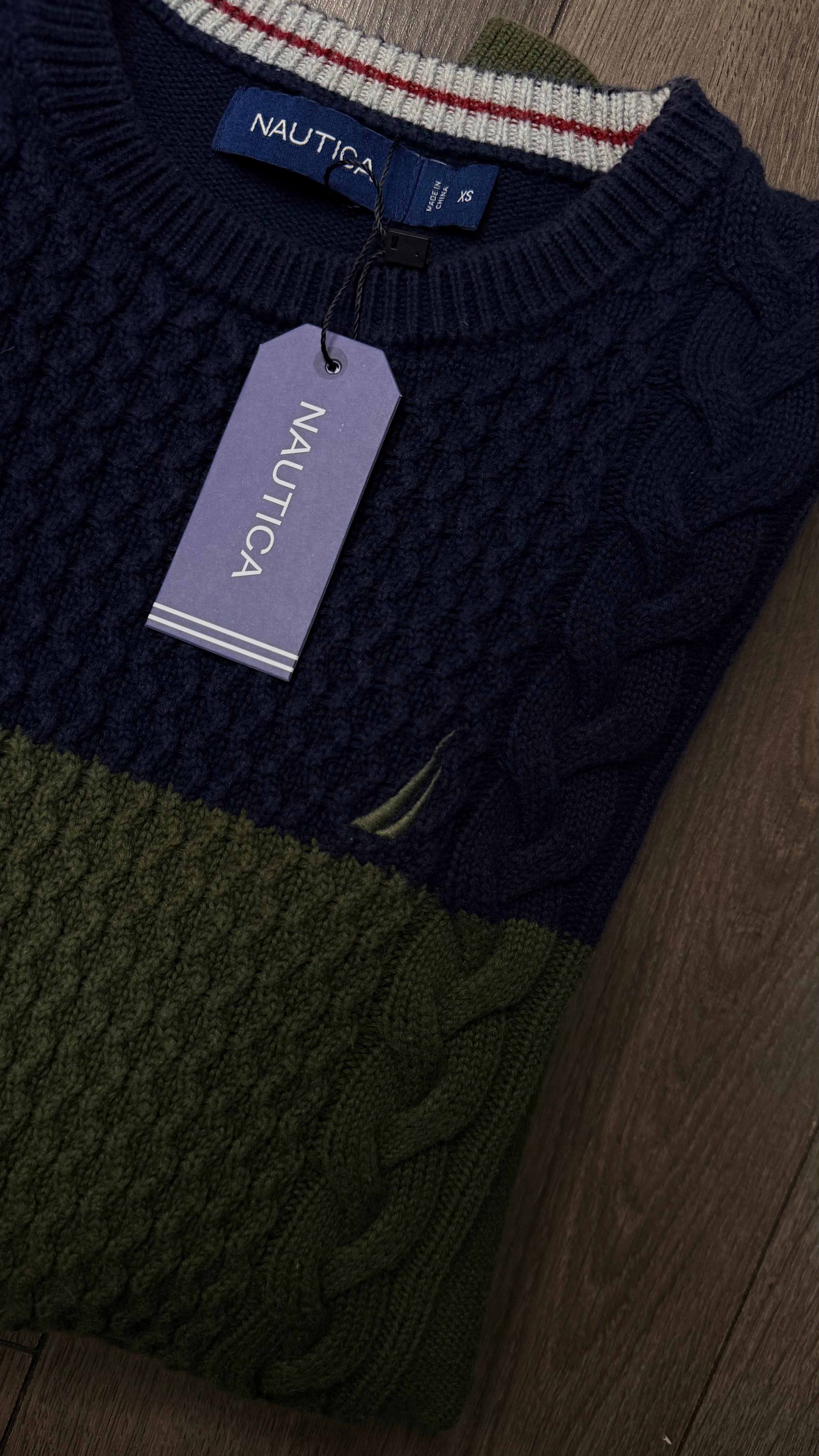 SUÉTER NÁUTICA