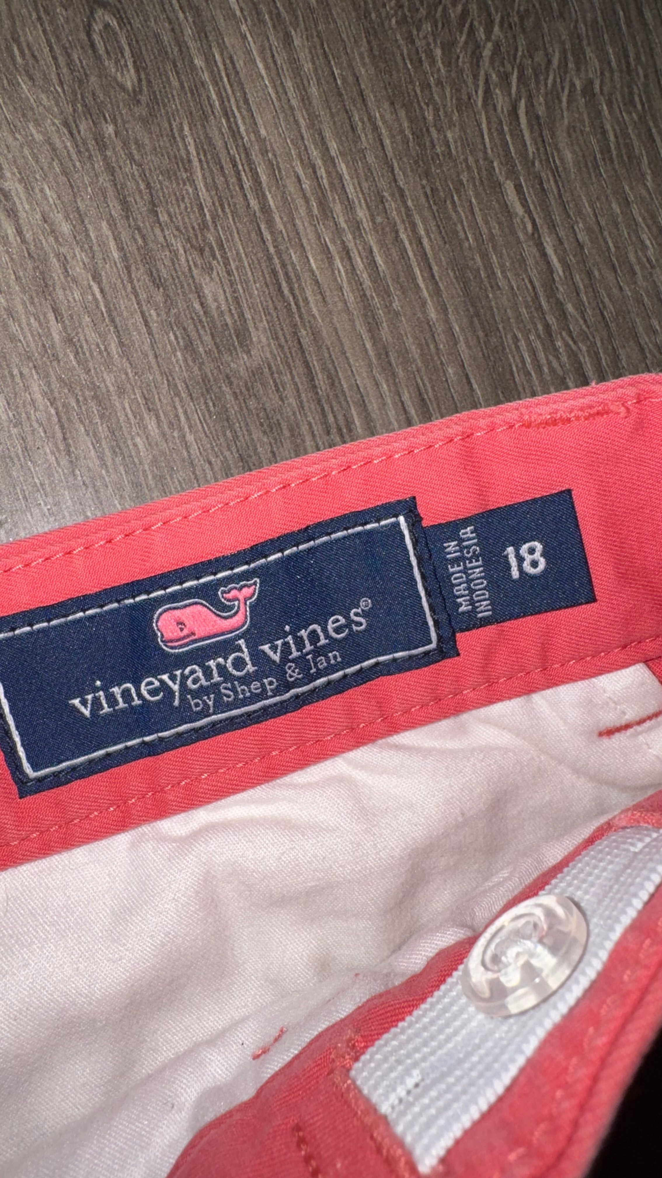 BERMUDA VINEYARD VINES