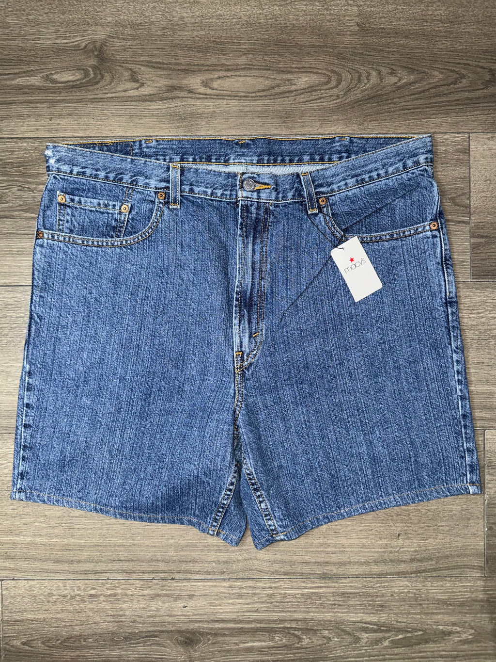 BERMUDA LEVIS