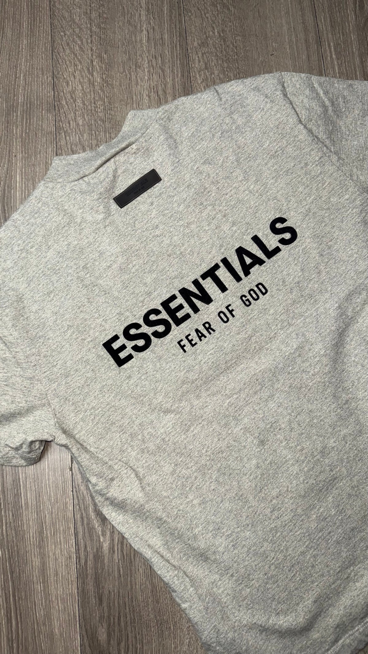PLAYERA ESSENTIALS