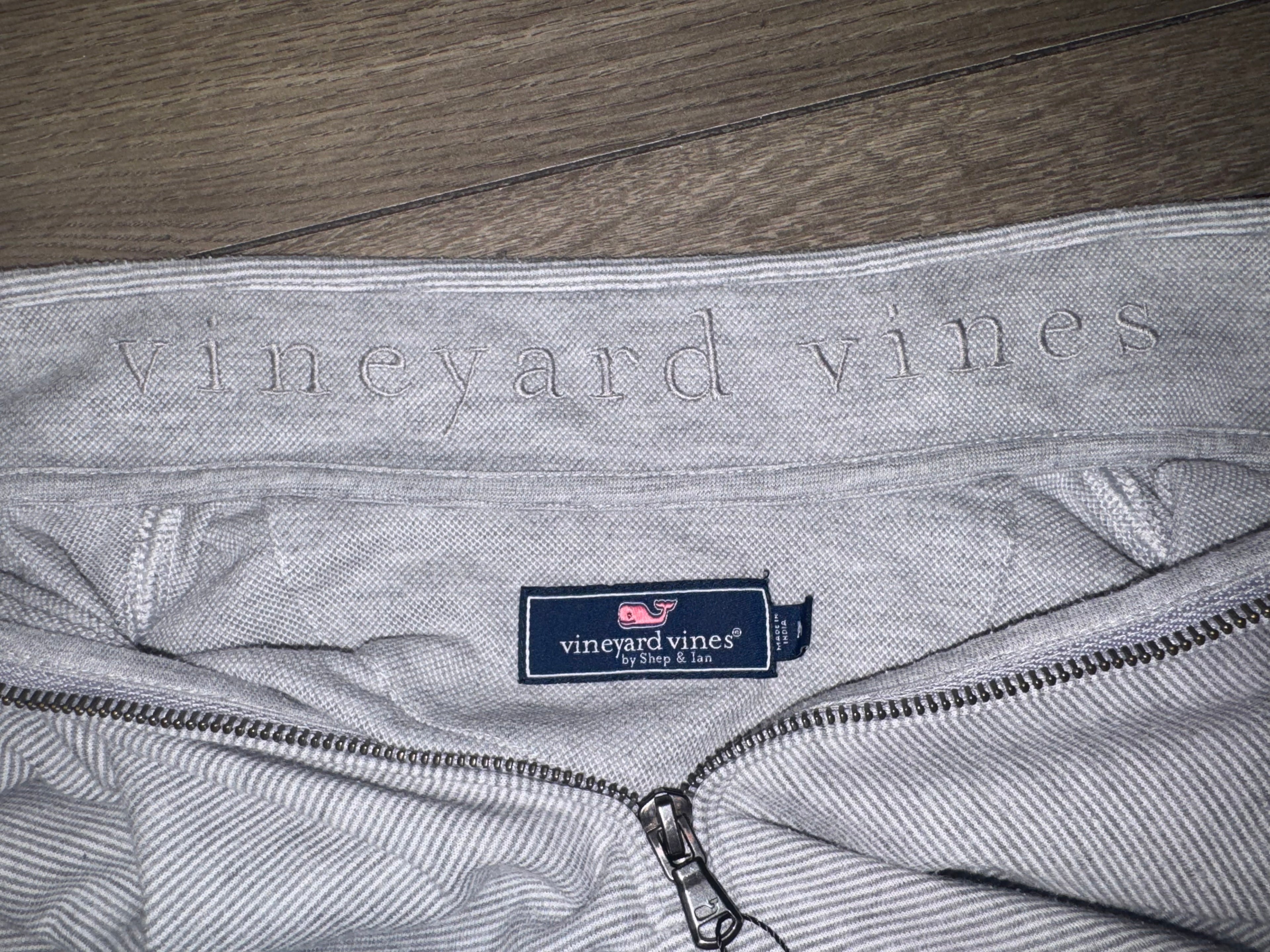 SUETER VINEYARD VINES