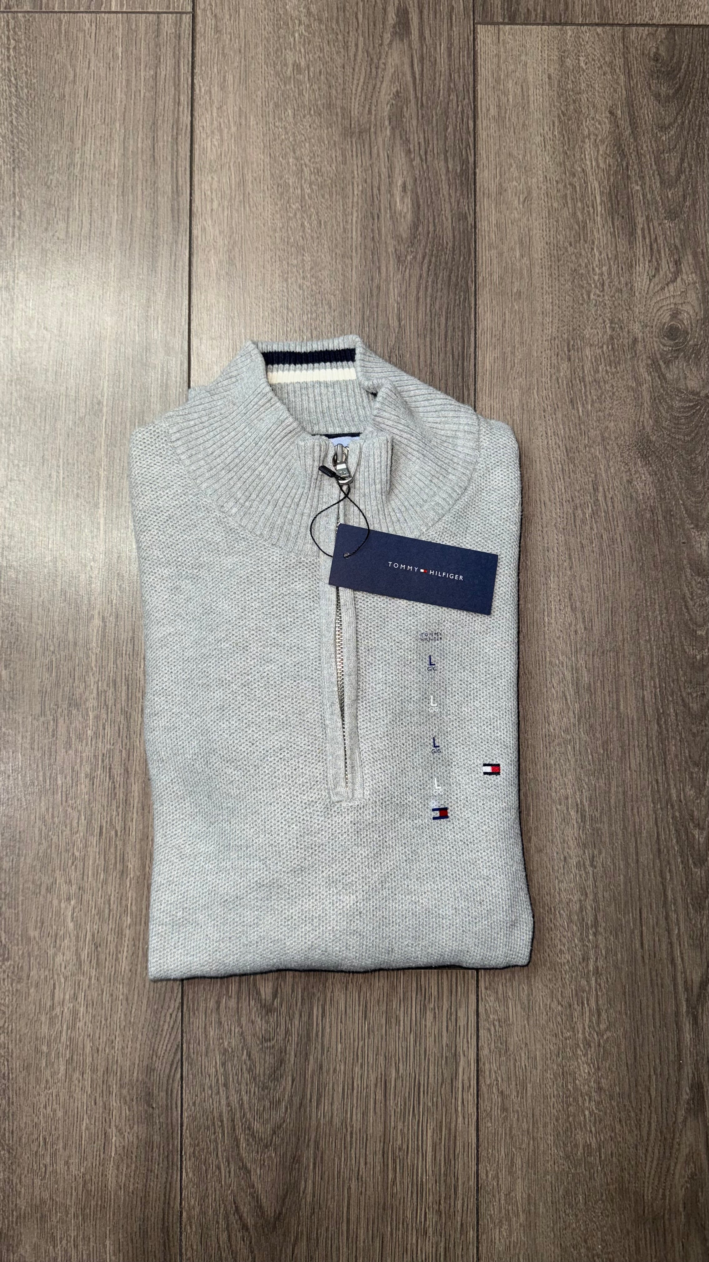 L SUÉTER TOMMY HILFIGER