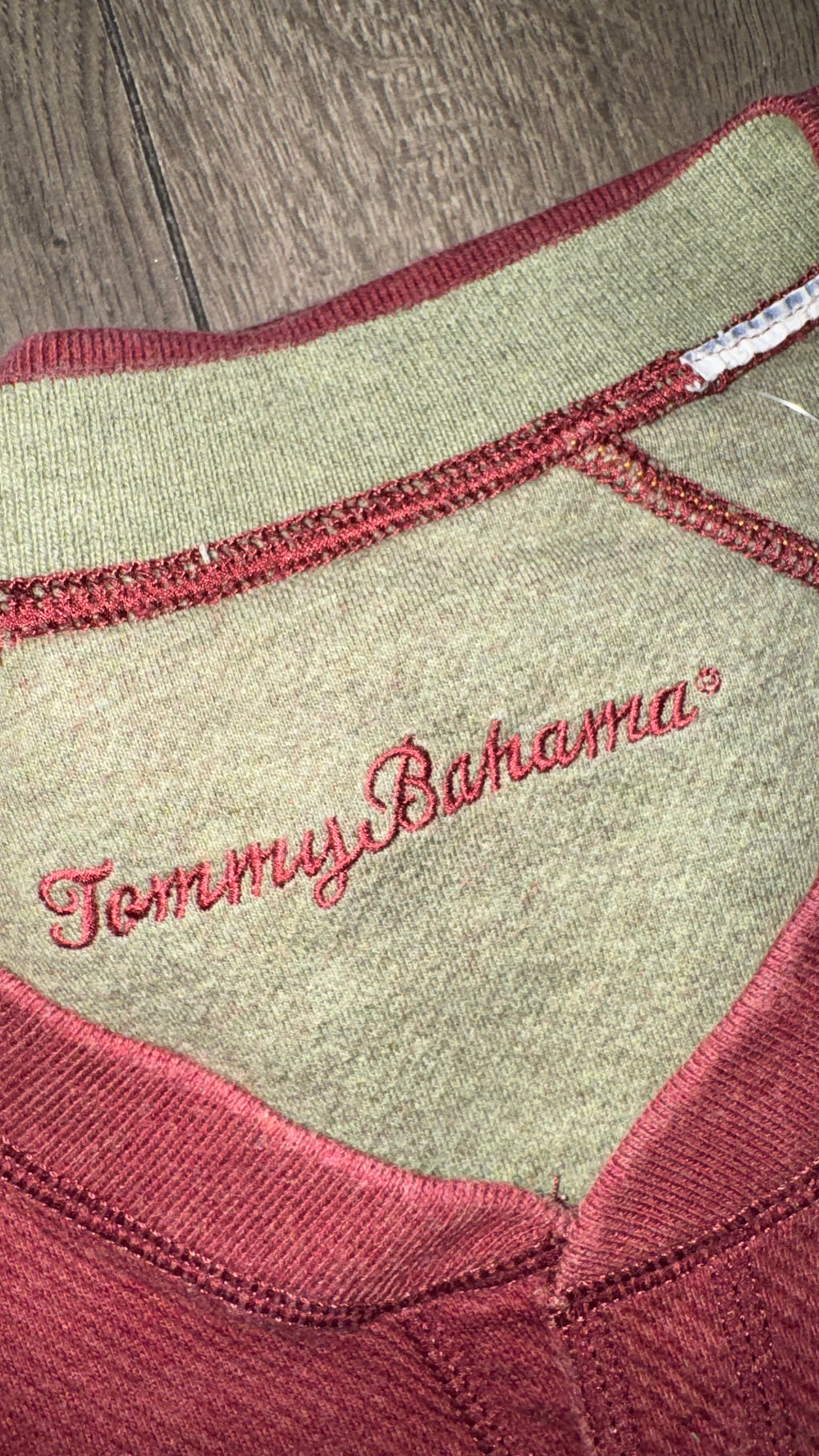SUÉTER TOMMY BAHAMA