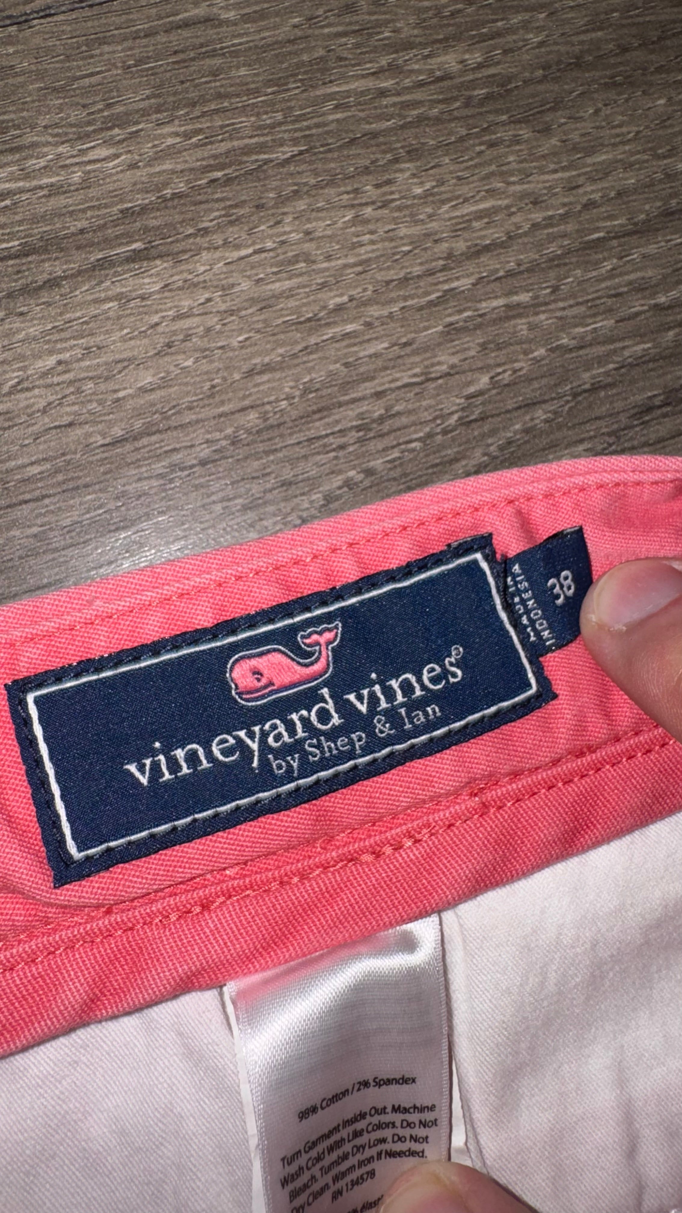 BERMUDA VINEYARD VINES