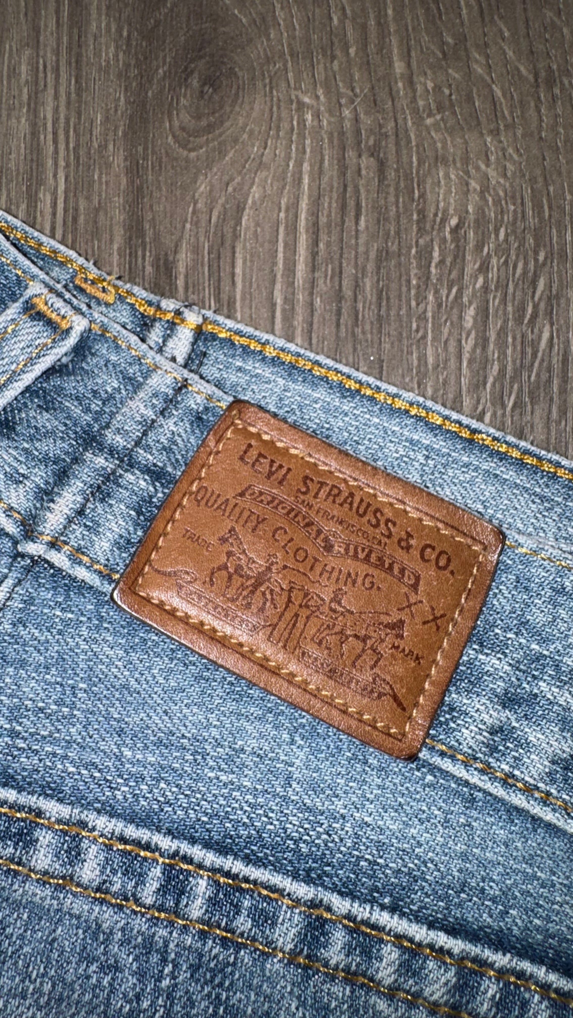 PANTALÓN LEVIS