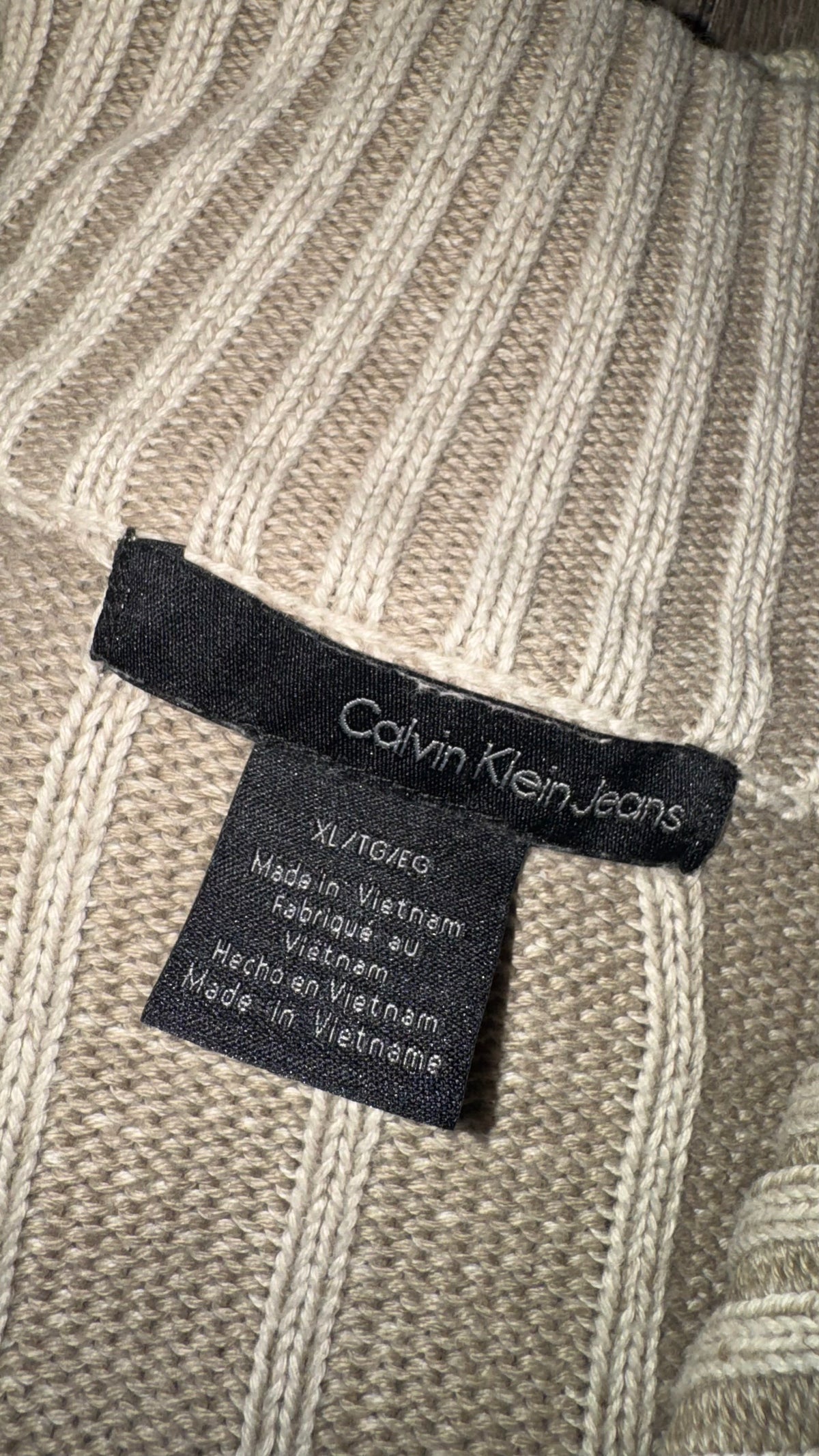 SUÉTER CALVIN KLEIN